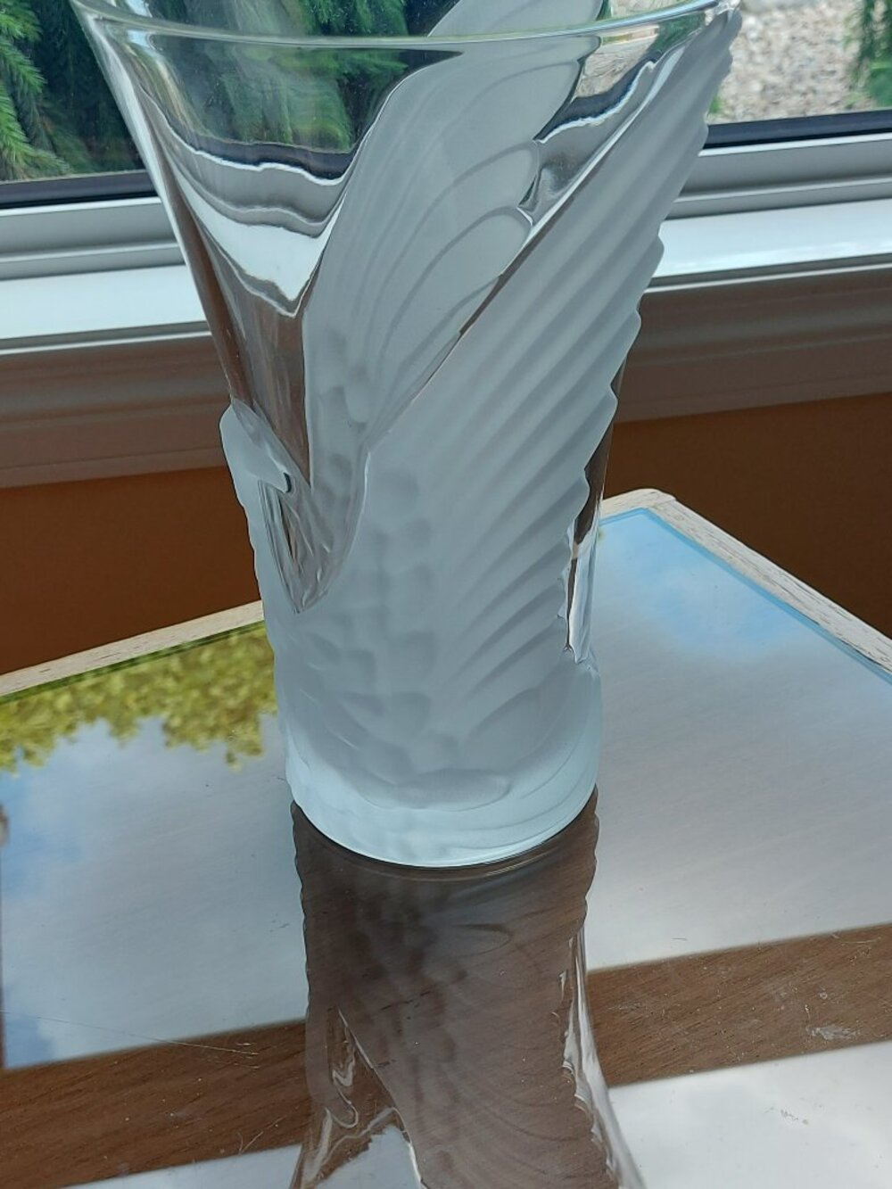 Eagle in Flight Frosted Vase